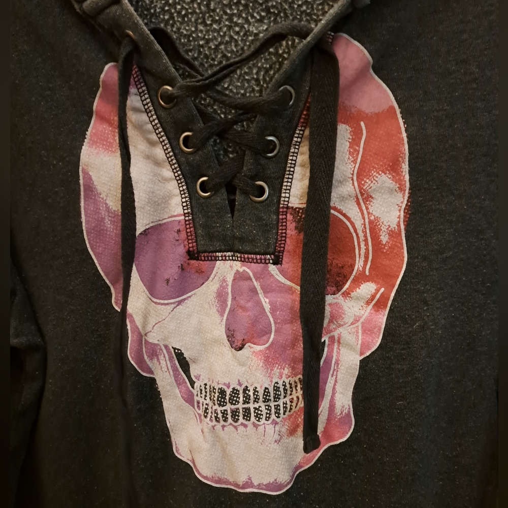 Lot Torrid 00 Skulls Ts
